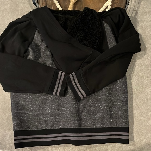 🔥Urban Pipeline Gray and Black lined Hooded Jacket Size:Xl nice,warm and soft - Picture 2 of 7